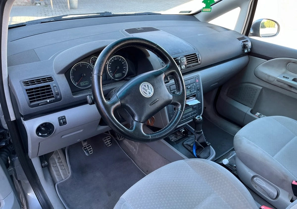 Volkswagen Sharan cena 11500 przebieg: 247000, rok produkcji 2004 z Wolin małe 121